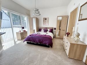 Bedroom- click for photo gallery